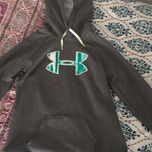 Under armour sweatshirt